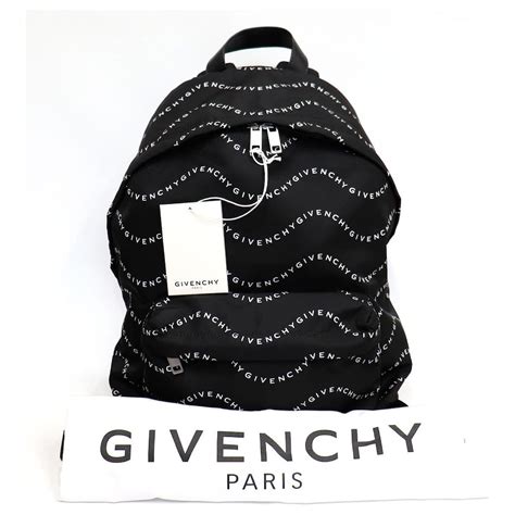 givenchy usato